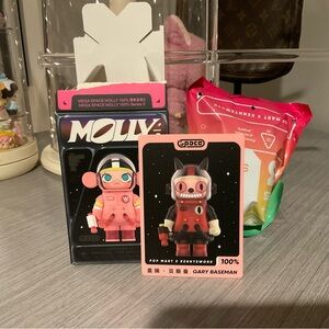 Pop Mart Mega Space Molly Series 3 Confirmed - Gary Baseman